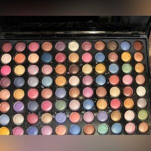 Profusion pro eyeshadow palette - multi colors